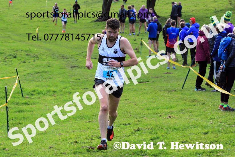 Senior men, 2022 NECAA Cross Country Relays, Thornley Hall Farm, Peterlee, County Durham, October 15th. Photo: David T. Hewitson/Sports for All Pics